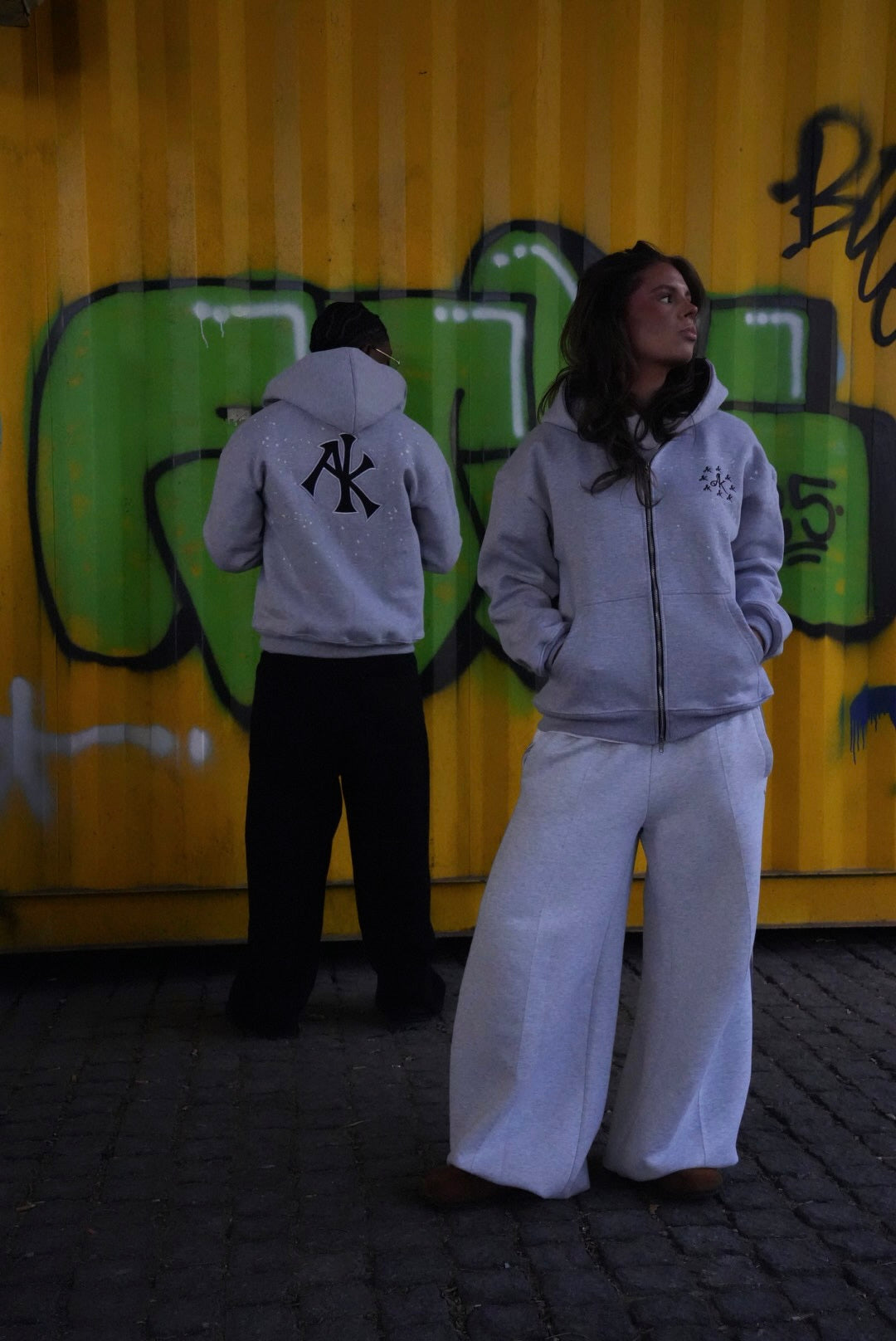 PAINT SPLATTER ZIP UP GREY